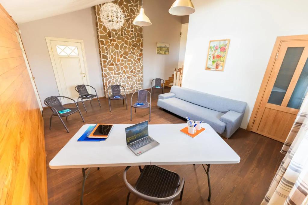 Artful Cottage Moscow (Артфул Коттедж Москоу) на улице Аэродромная 18 - главное фото