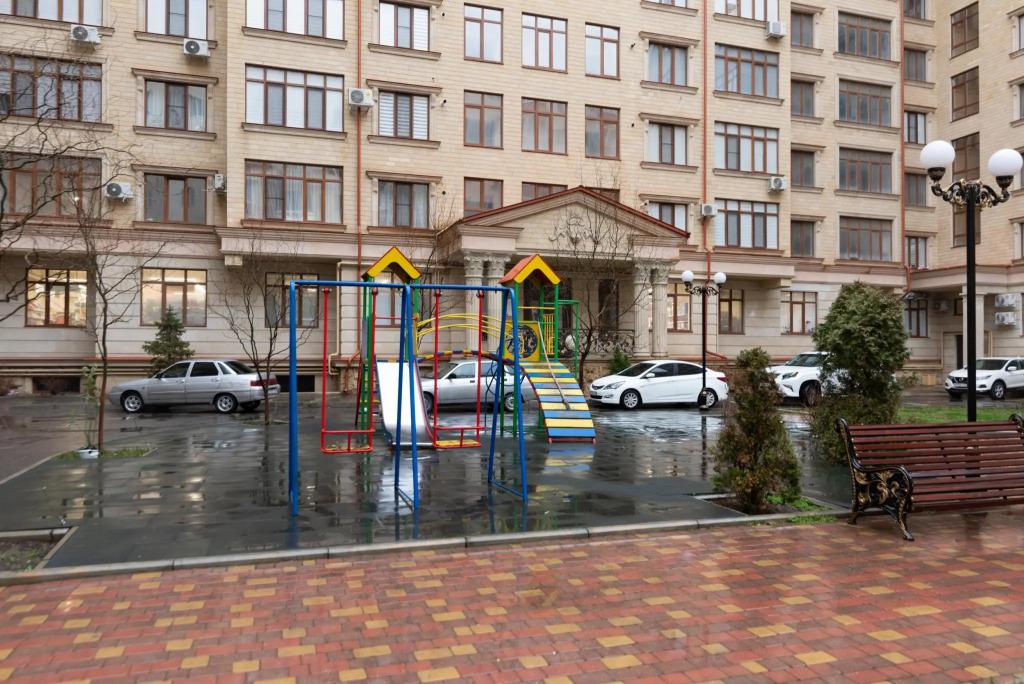 Bon voyage на улице Молодежная - главное фото