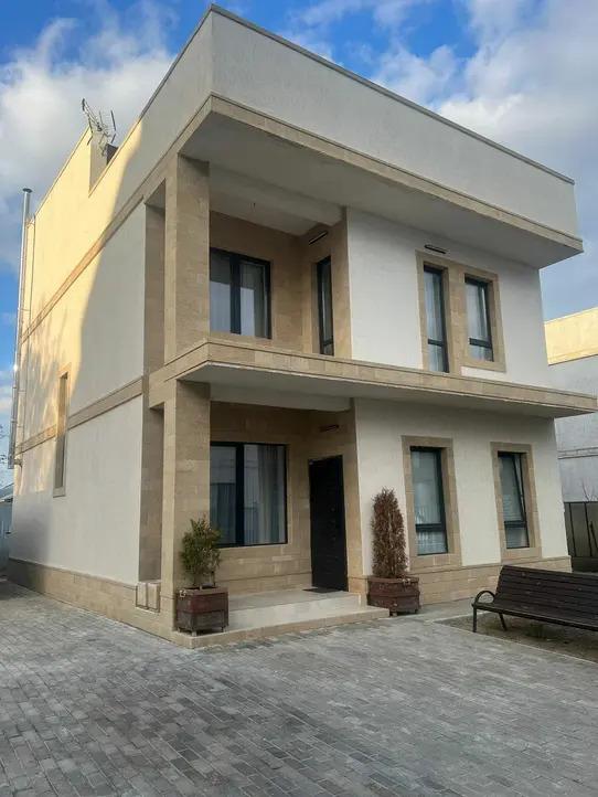 Коттедж Yellow Stone с камином - главное фото