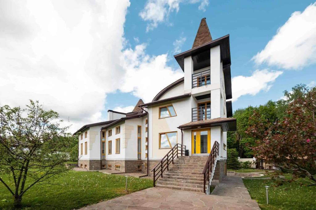 Частный дом Шато Снегири - главное фото