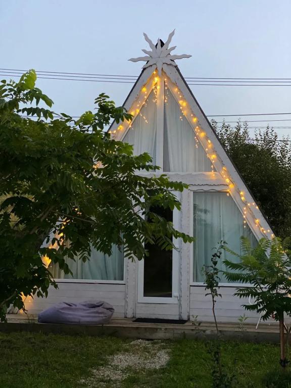 Частный дом Уютный домик A-Frame 1 - главное фото