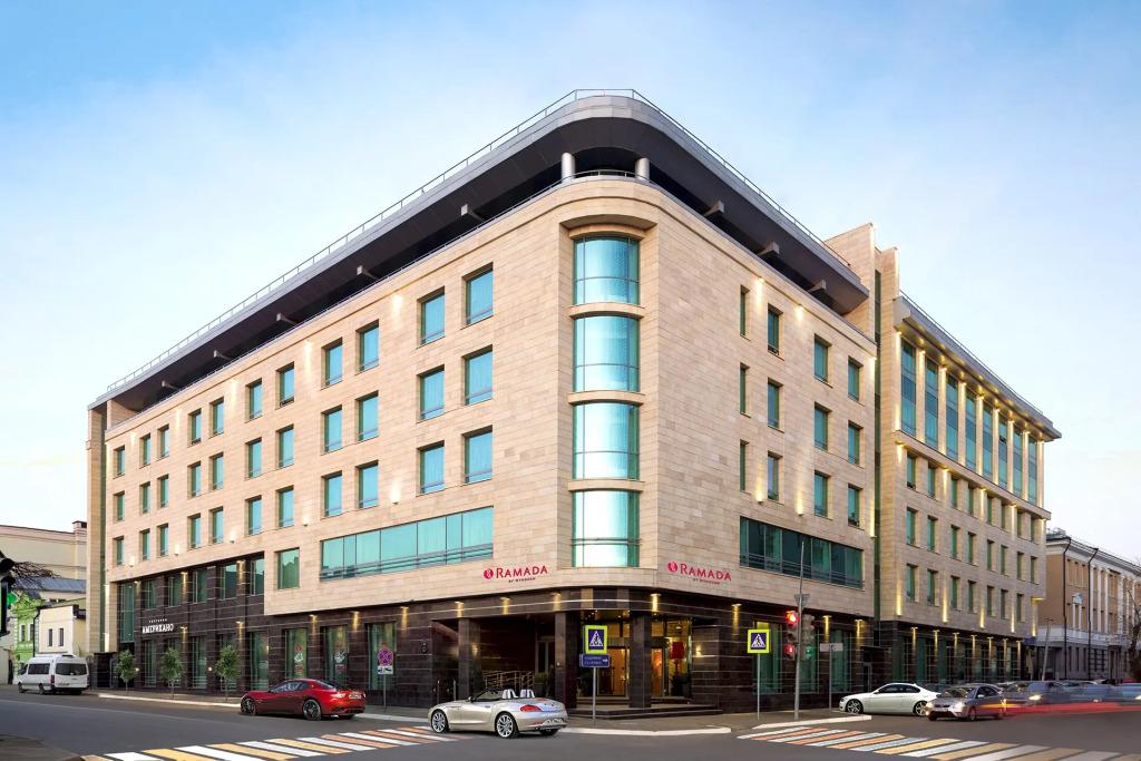 Отель Ramada by Wyndham Kazan City Centre - главное фото