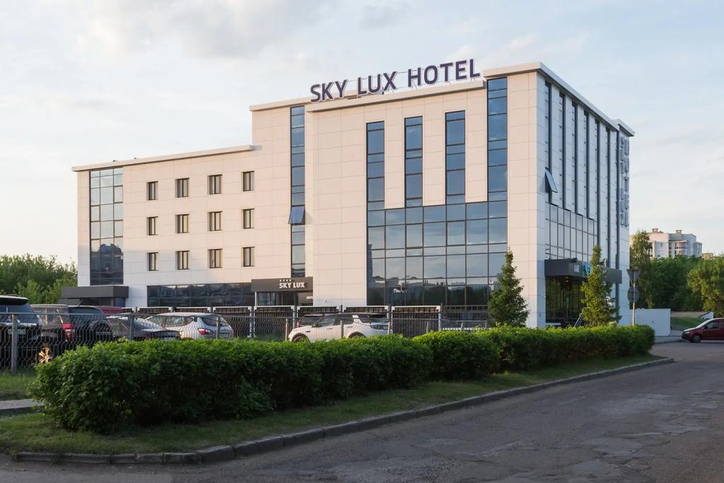 Отель Sky Lux Hotel&Spa - главное фото