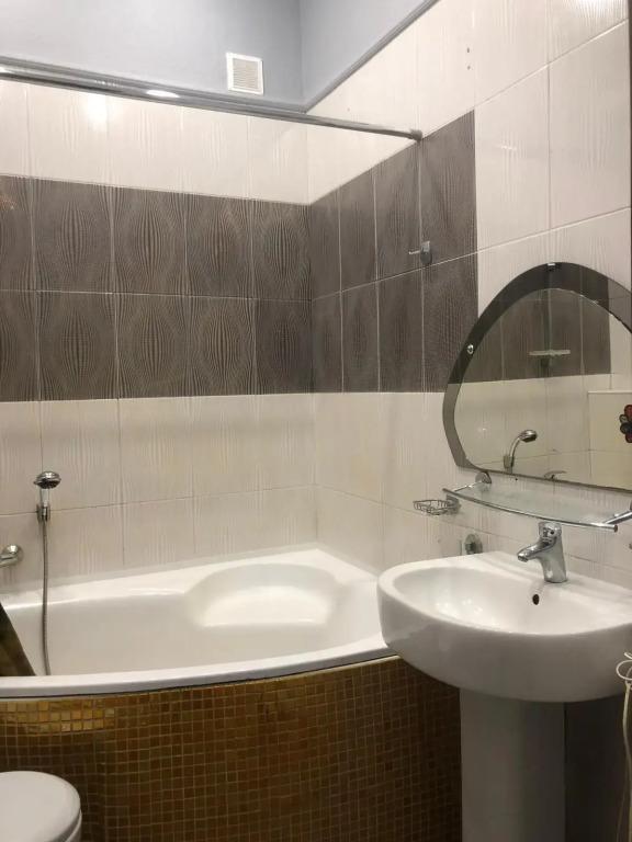 Квартира в историческом центре города с видом на набережную - главное фото