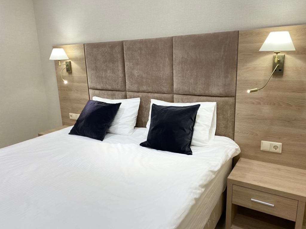 Отель Интурист - главное фото