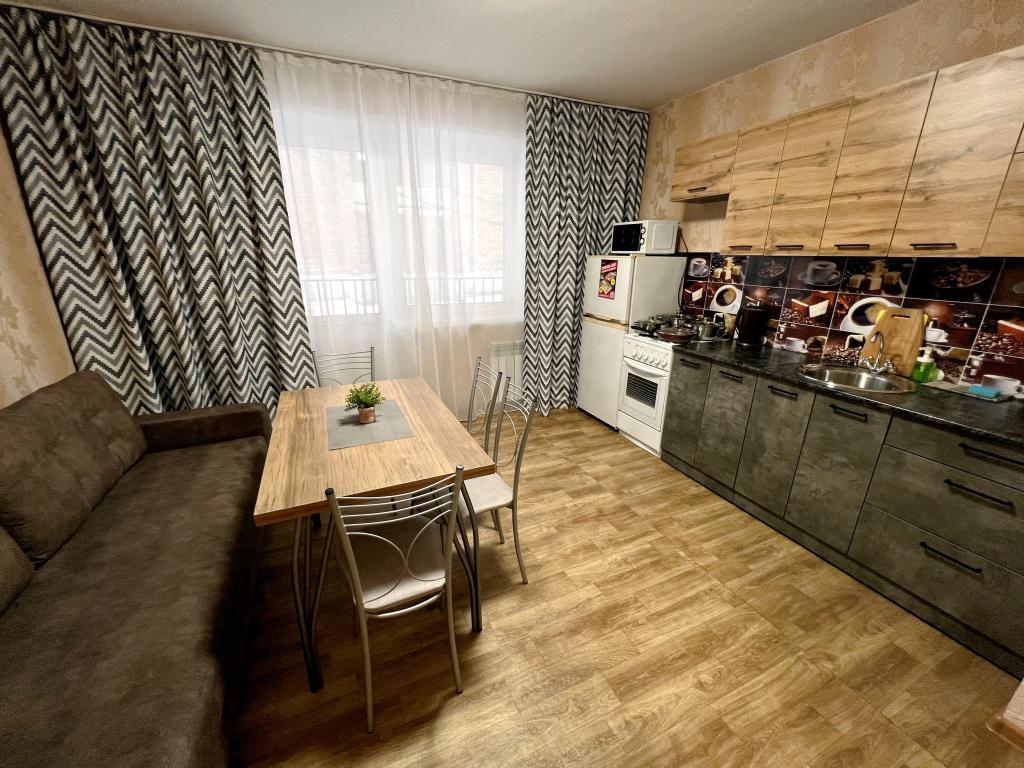 Квартира Сутки Как Дома на Крупской 93а - главное фото