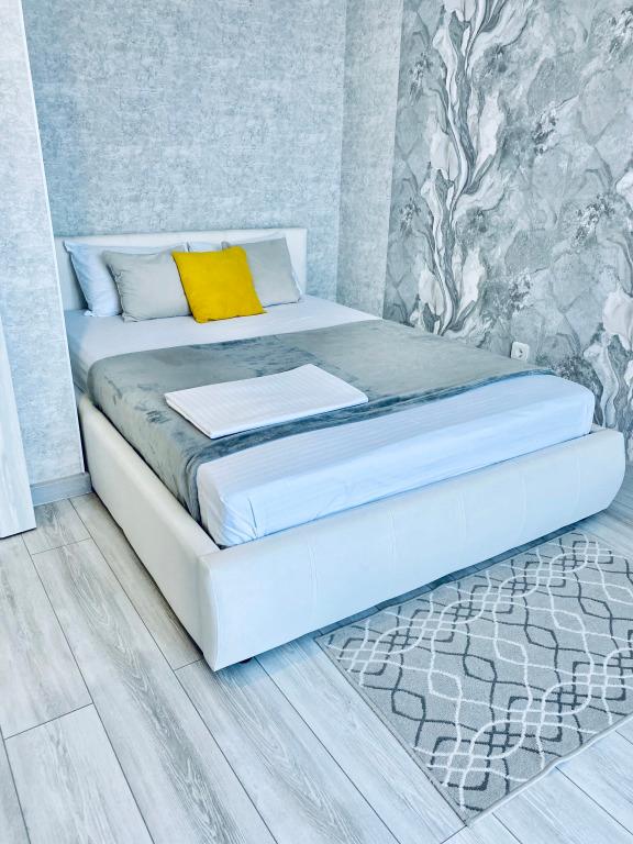 Уютная евродвушка Нежность возле парка и озера - главное фото