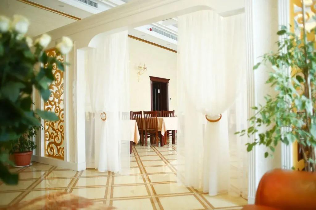 Отель Империал - главное фото