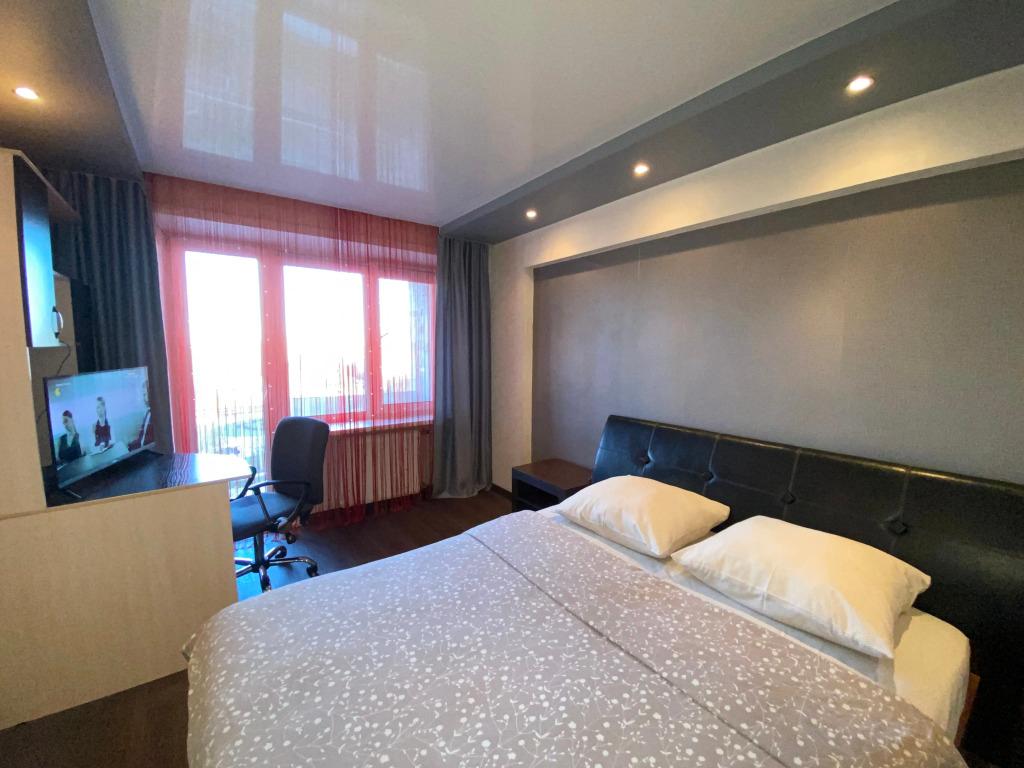 Квартира Жёлтый Нарцисс на Челюскинцев 17 - главное фото