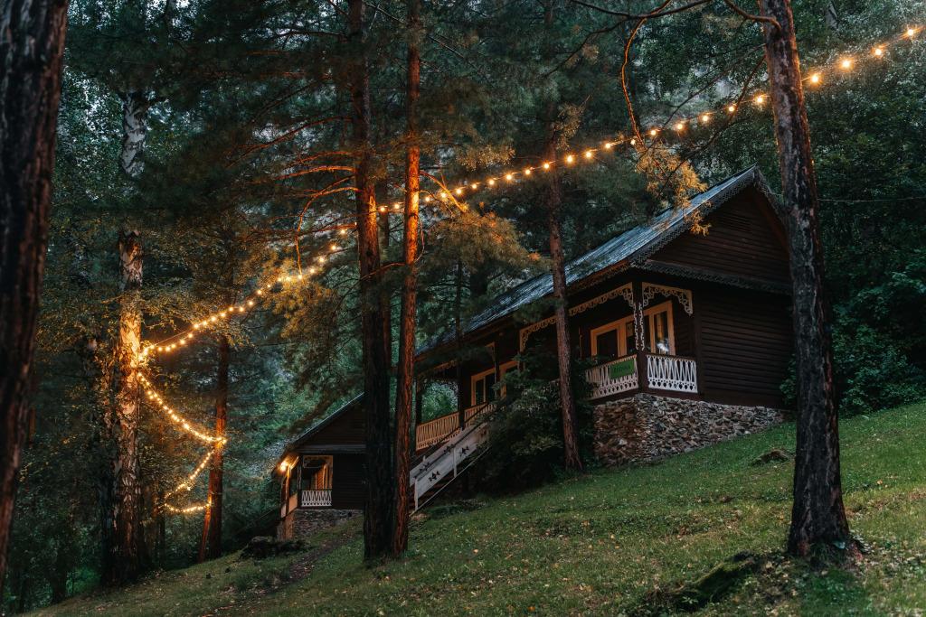 Отель Туристский оздоровительный комплекс Таежник - главное фото