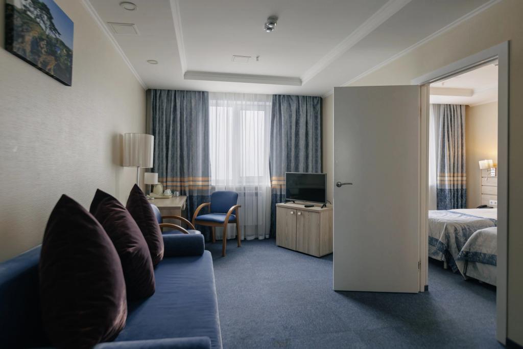 Отель Экватор - главное фото