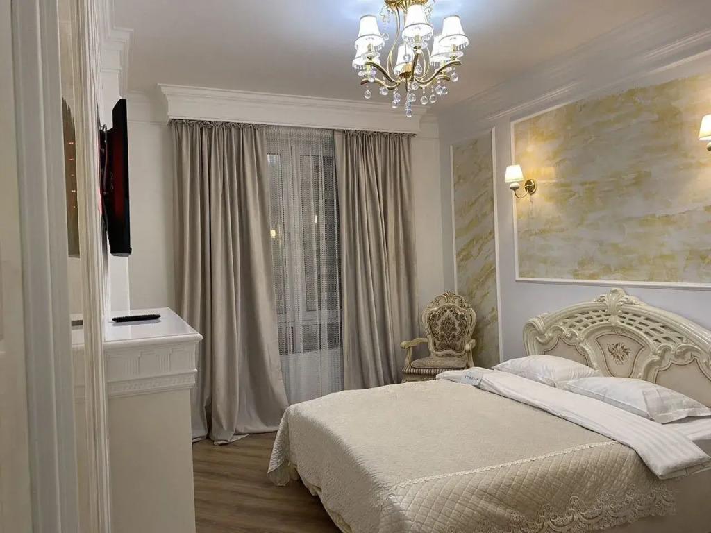 Квартира в центре города с шикарным видом на протоку - главное фото