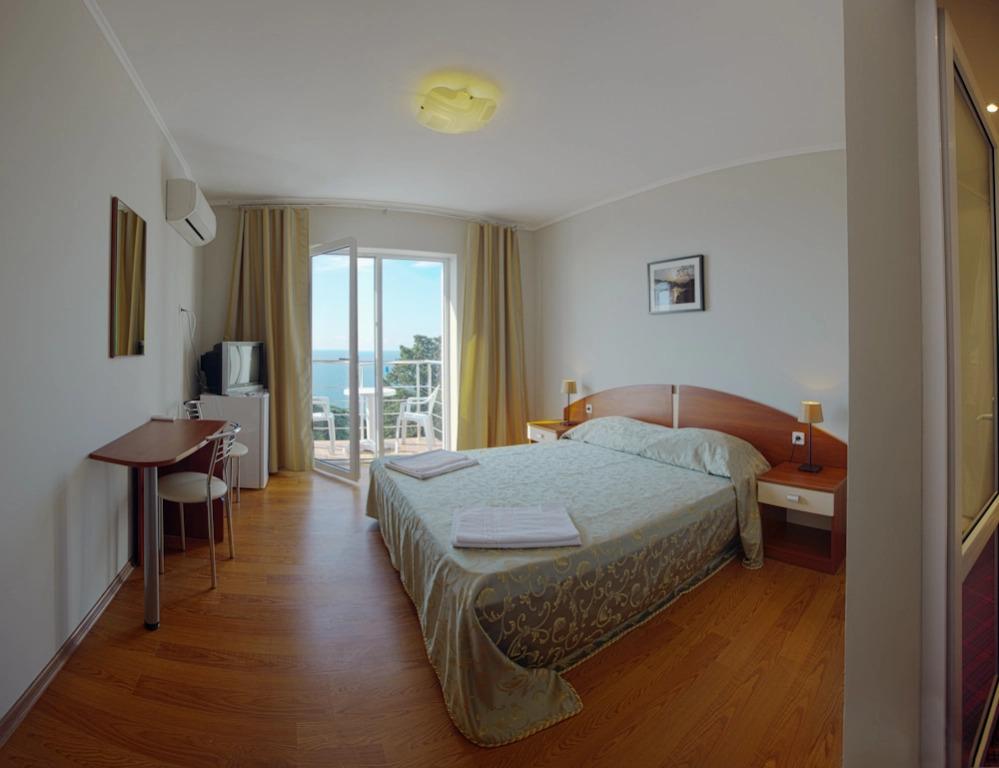 Гостевой Дом Кедр - Запад - главное фото