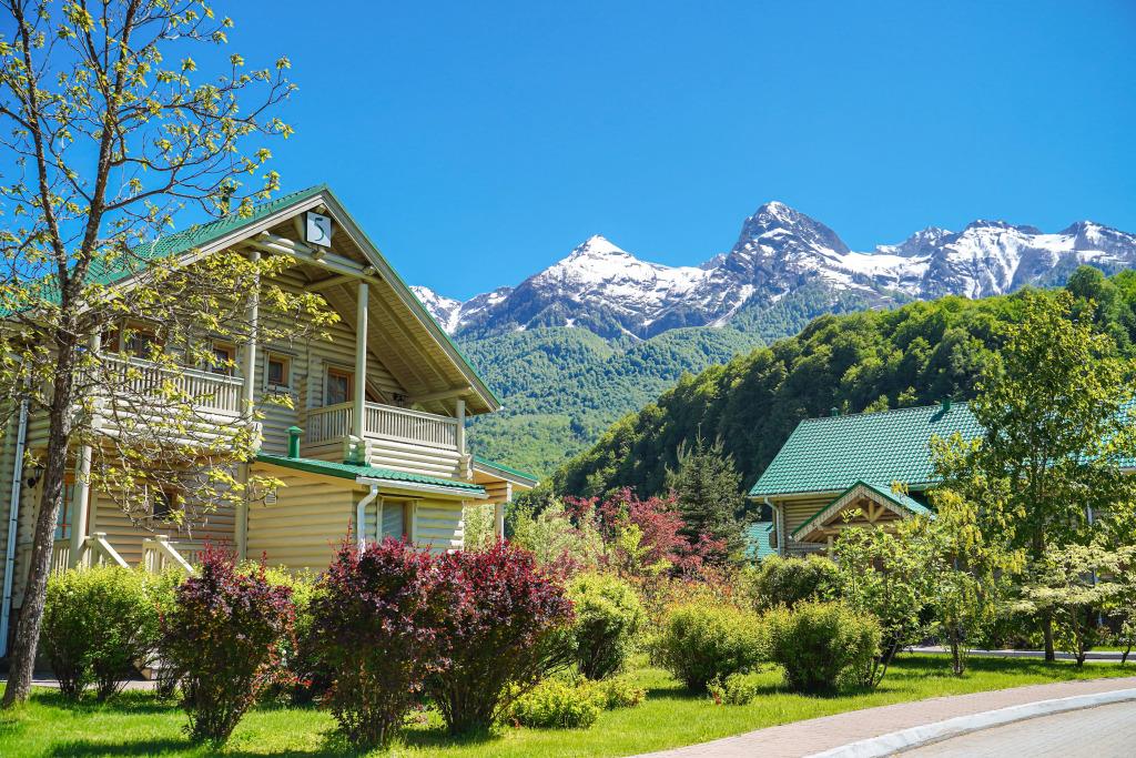 Коттеджи ГК Гранд Отель Поляна - главное фото