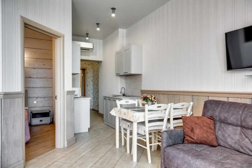 Апартаменты Фамилия Делюкс 6 - главное фото