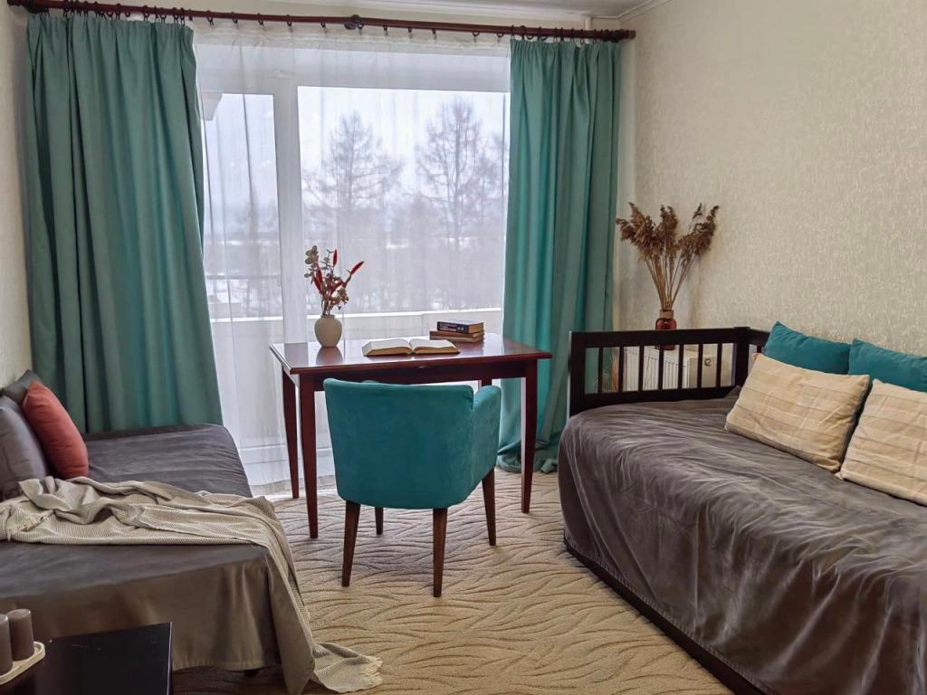 Квартира большая двухкомнатная у леса и озера - главное фото