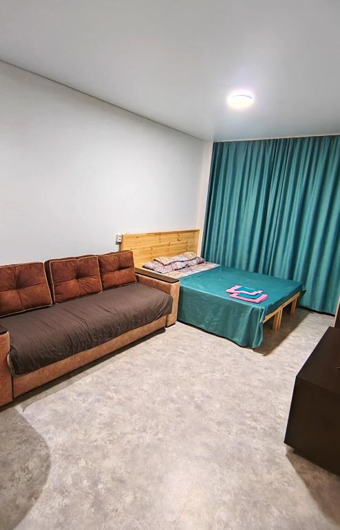 Квартира Большая студия с видом на двор - главное фото