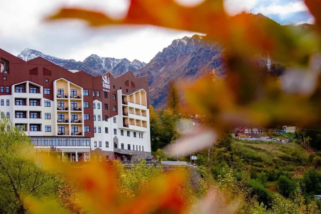 Отель Ski Inn SPA Hotel Rosa Khutor - главное фото