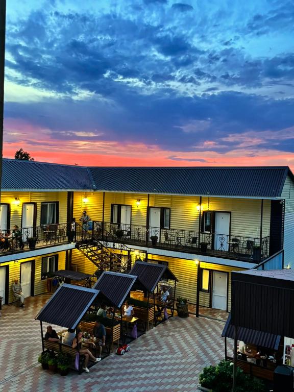 Гостевой Дом Alexandria56 hotel - главное фото