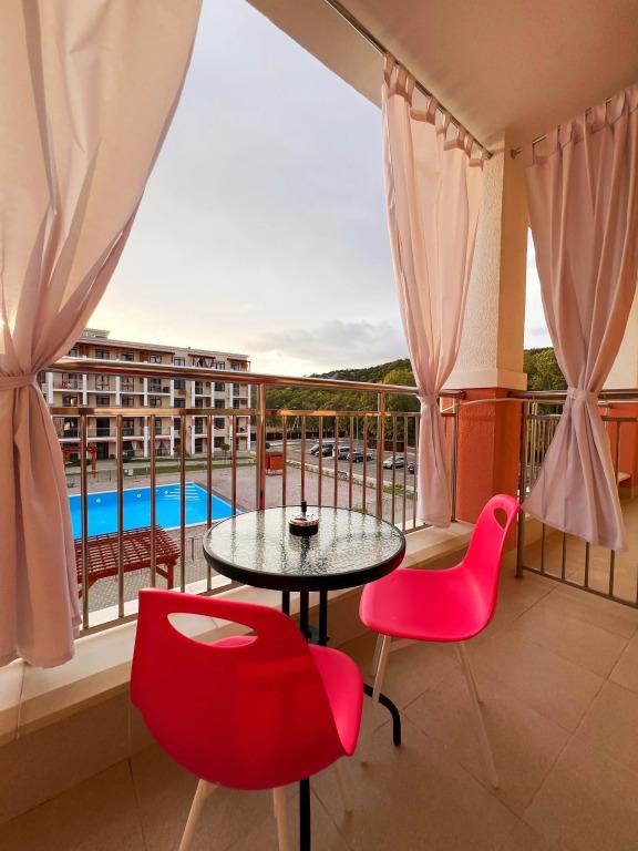 Апартаменты Студия с видом на горы и бассейн - главное фото