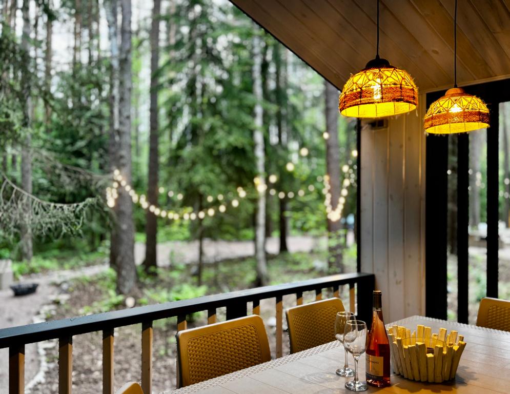 Частный дом Репинская дача на опушке красивого леса - главное фото