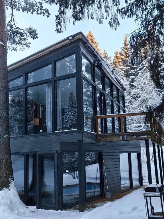 Коттедж 200 м2 на Участке 15 Соток - главное фото