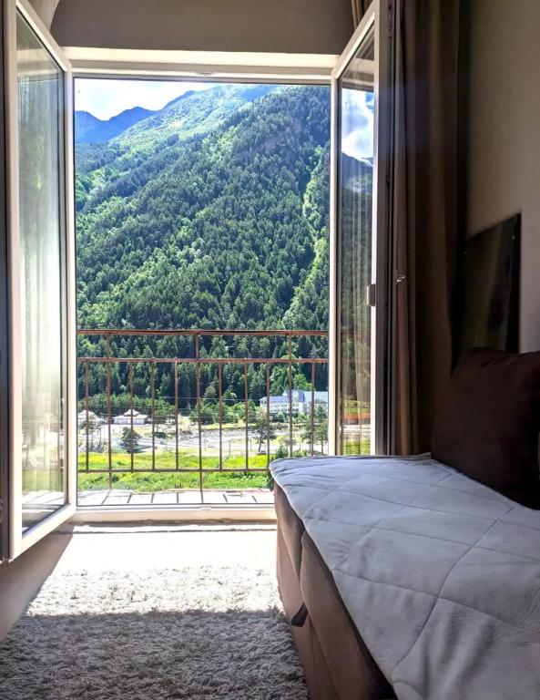 Квартира с Панорамным Видом в 15 минутах от подъемников ElbrusHome - главное фото