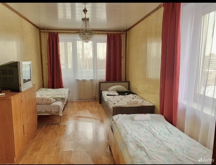 Квартира просторная трехкомнатная - главное фото