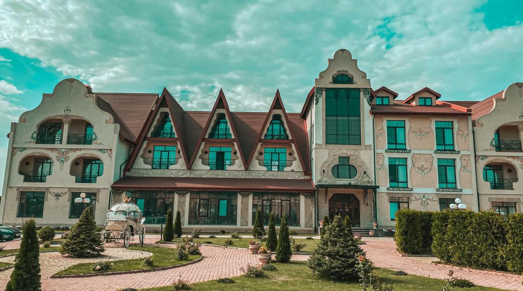 Отель Бережки-Холл - главное фото