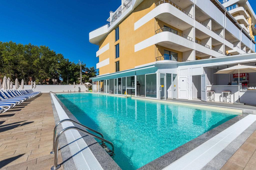 Отель Alean Club Majestic - главное фото