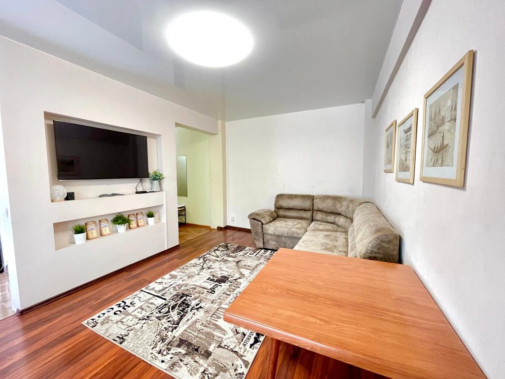 Апартаменты в самом центре города на 3 человек, рядом ДТЮ и Военкомат - главное фото