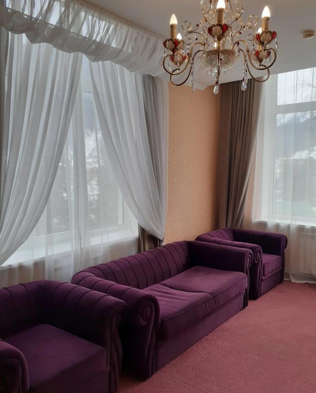 Отель Снежинка (Домбай) - главное фото