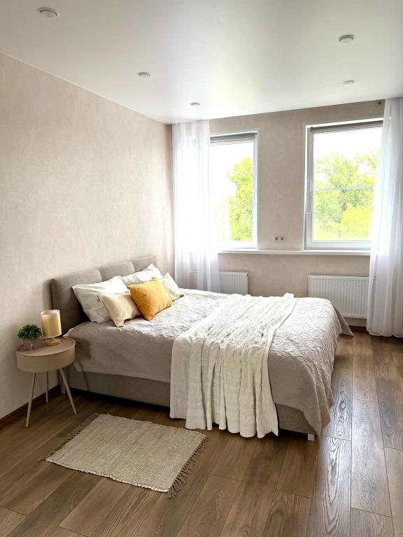 Квартира однокомнатная c видом на озере в центральном парке - главное фото